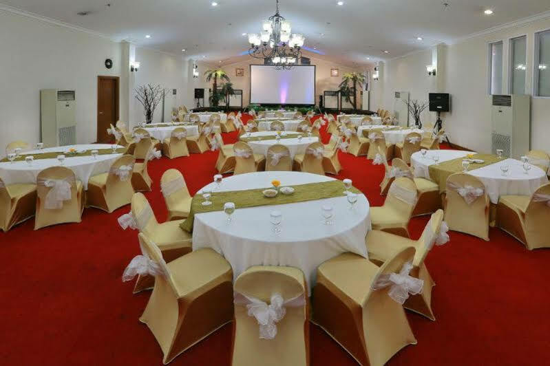 Park Hotel Cawang Jakarta Exterior foto