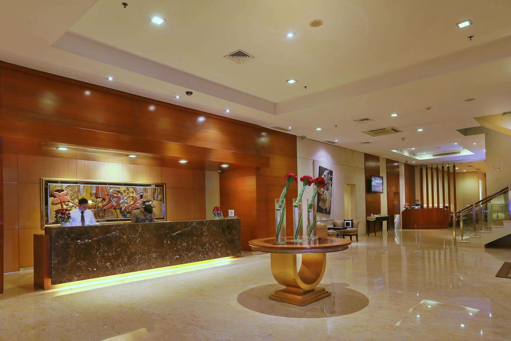 Park Hotel Cawang Jakarta Exterior foto