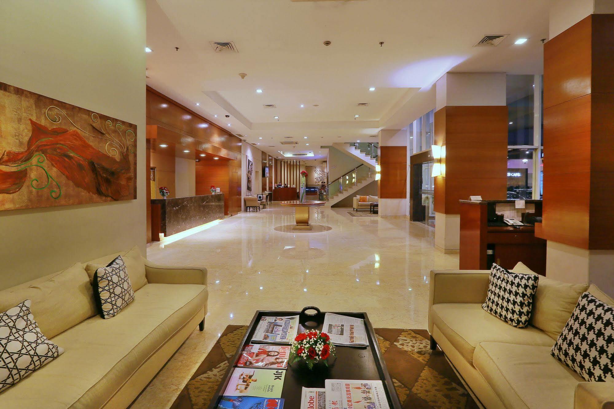 Park Hotel Cawang Jakarta Exterior foto