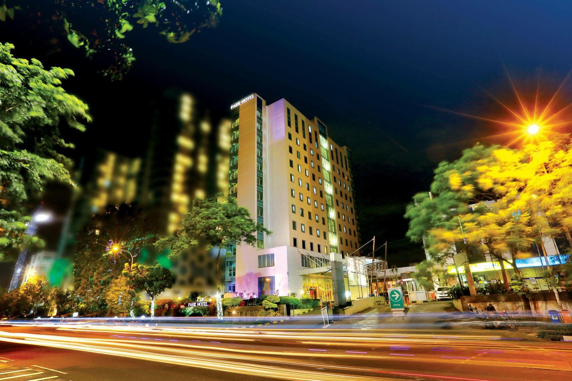 Park Hotel Cawang Jakarta Exterior foto